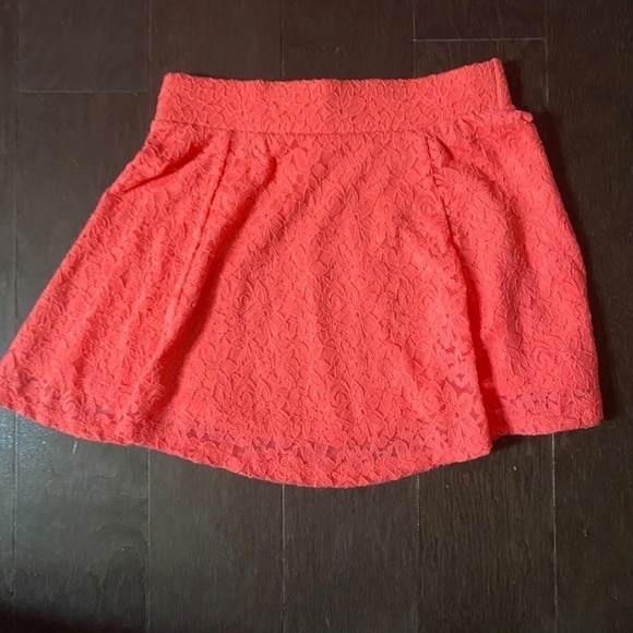 🎉Ambiance Apparel Pink Flowy Lace Skirt Women’s Size Small - Picture 3 of 3